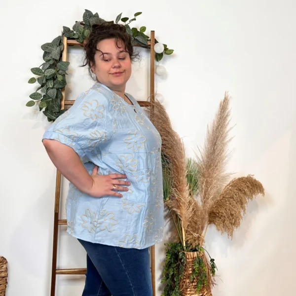 Z769- Tunique Christy Marguerites (T44-T52) - bleu-ciel - 52