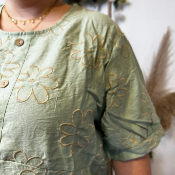 Z769- Tunique Christy Marguerites (T44-T52) - vert-celadon - 52