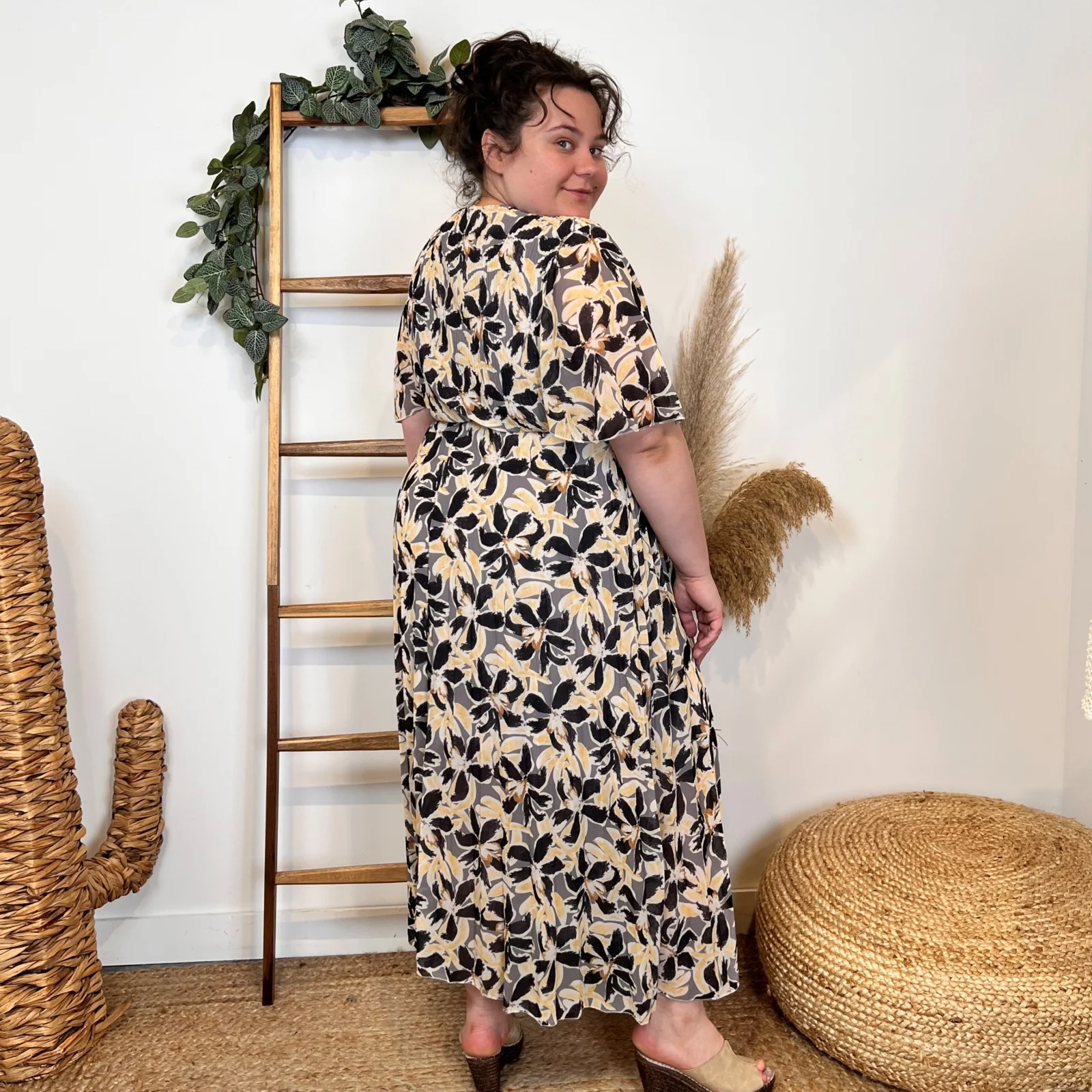 Z354- Robe Plissée Grande Taille "C'Mélodie"