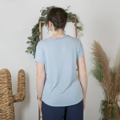 K177- T-Shirt « Girafe» (Tu) 🇮🇹 - bleu-ciel - taille-unique