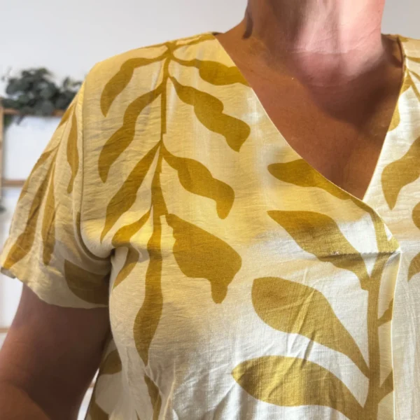 Z162- Robe Christy "Feuilles" (T44-T52) - moutarde - 52