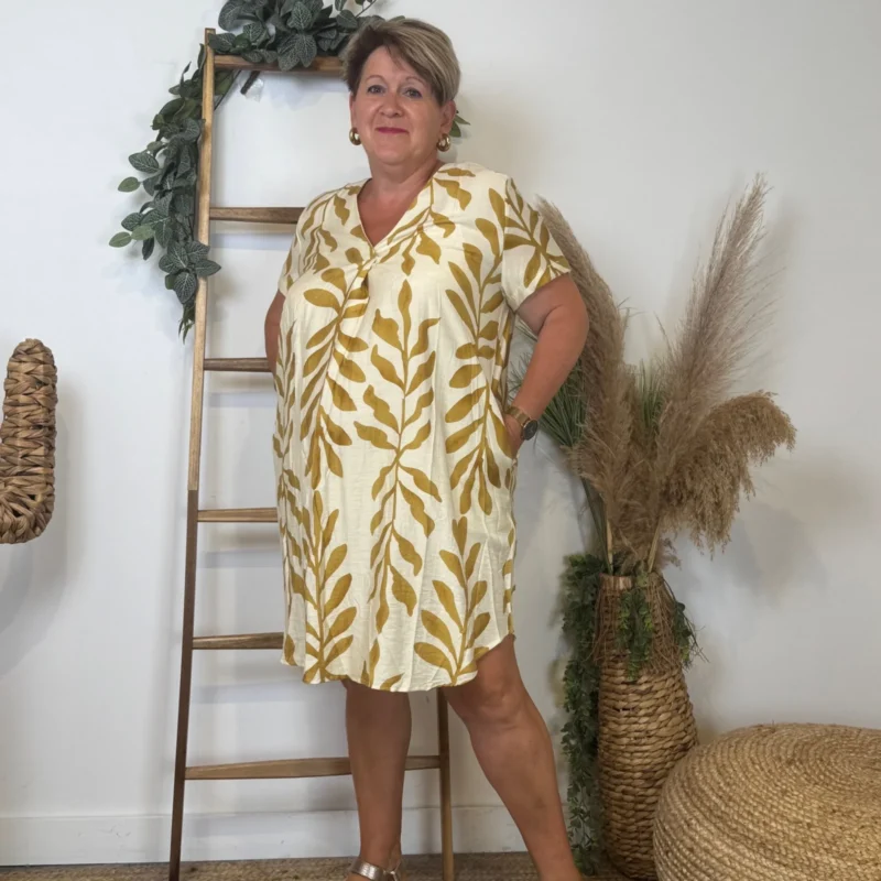 Z162- Robe Christy "Feuilles" (T44-T52) - moutarde - 52