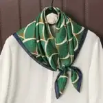 Carré touché soie - vert - sans-taille