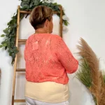 Gilet court femme ajouré « Jolies Formes » - corail - taille-unique-grande-taille