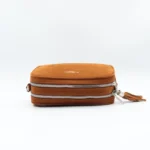 Sac zippé femme aspect daim à pompon - marron - sans-taille