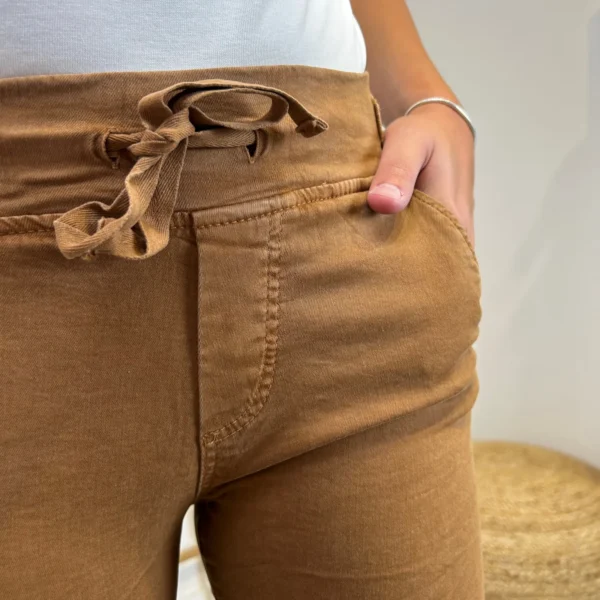 P070- Jean Melly & Co Taille élastiquée (XS-XL) - camel - 42
