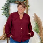 Chemise unie boutonnée col volanté - bordeaux - 48