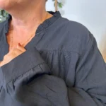 Chemise unie boutonnée col volanté - noir - 48