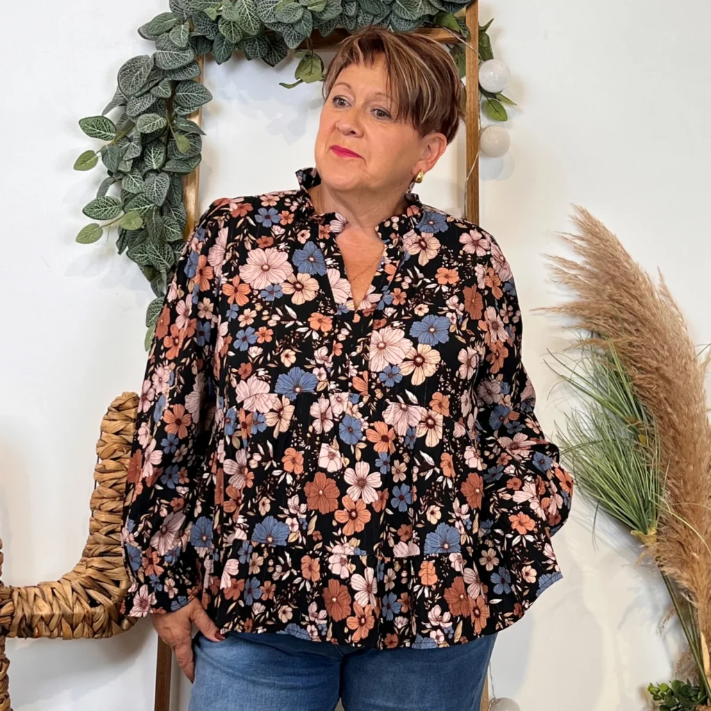 K093- Blouse By One fleurie (T40-T48) - noir - 48
