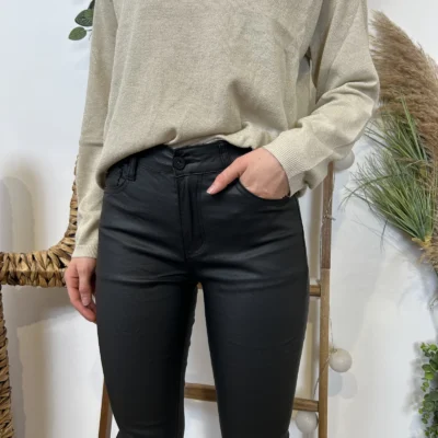 W102- Jean coupe droite Enduit (T36-T44) - noir - 44