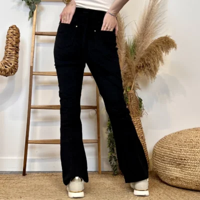 W136- Jean Bootcut Velours (T36-T44) - noir - 44
