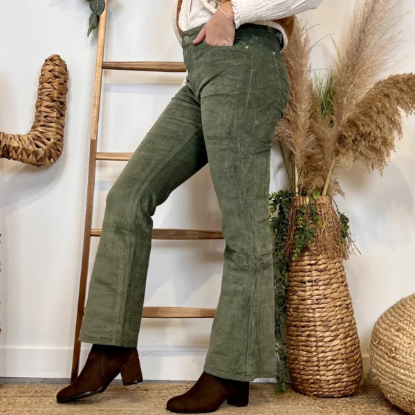 W136- Jean Bootcut Velours (T36-T44) - kaki - 44