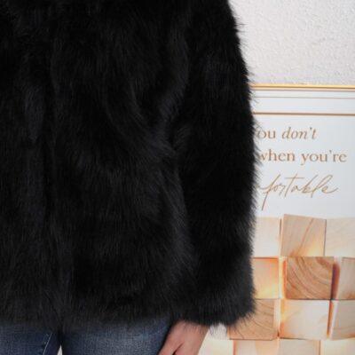 K004- Veste fausse fourrure capuche (T36-T44)
