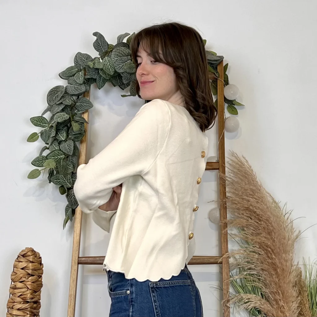 K134- Pull uni dos ouvert (Tu) - ecru - taille-unique