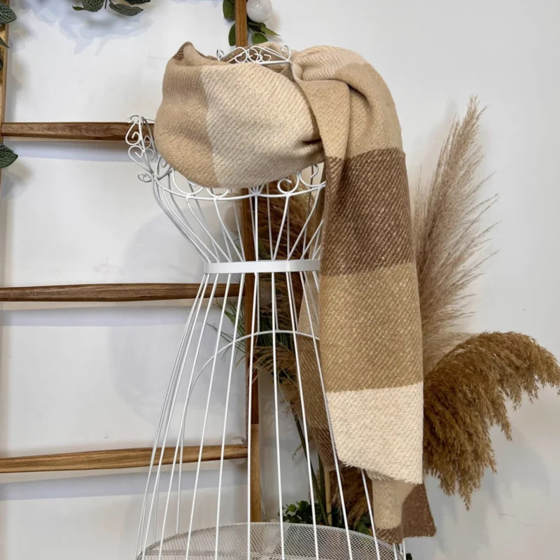 Y501- Écharpe à carreaux asymétrique - beige - sans-taille