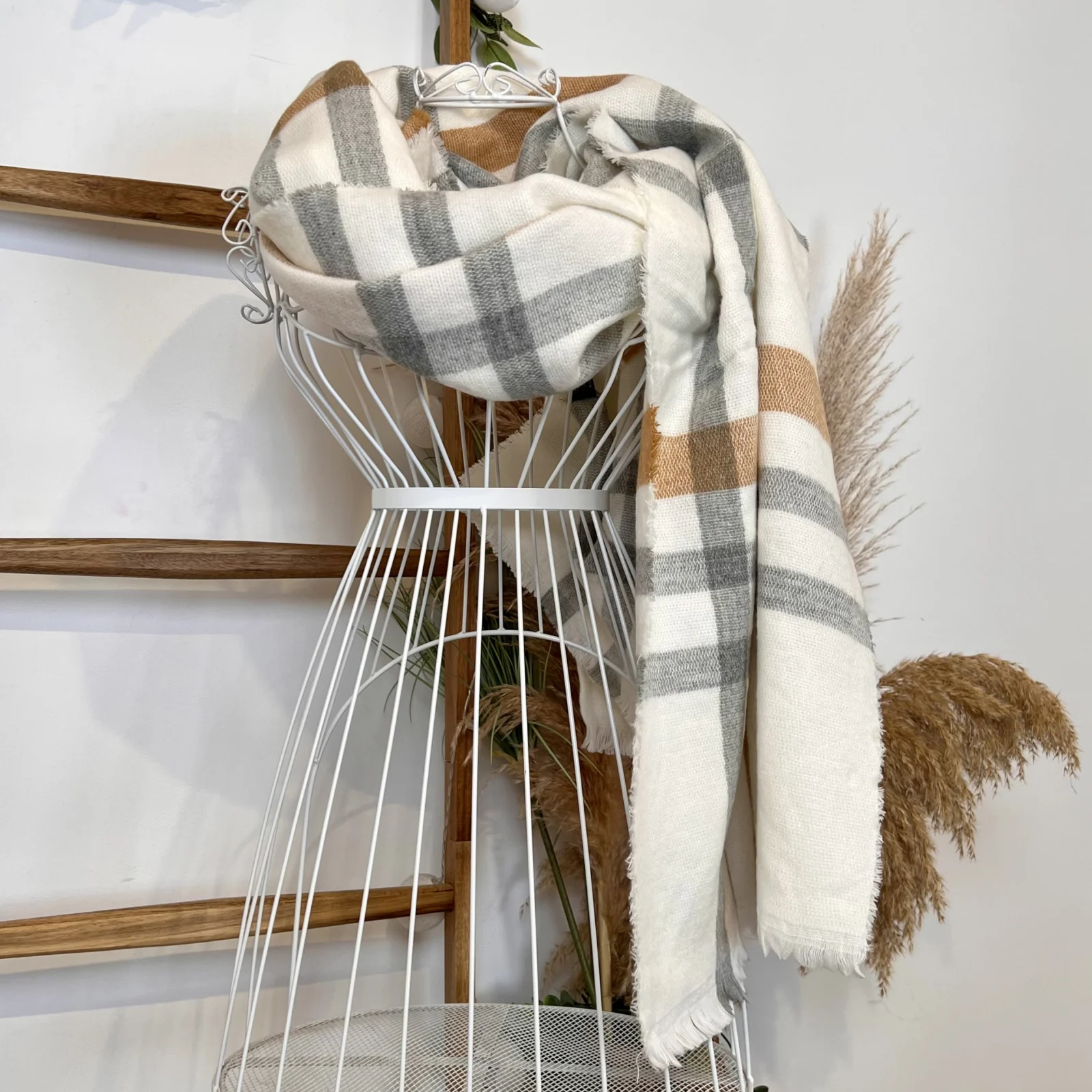 Y499- Écharpe à Carreaux Douce