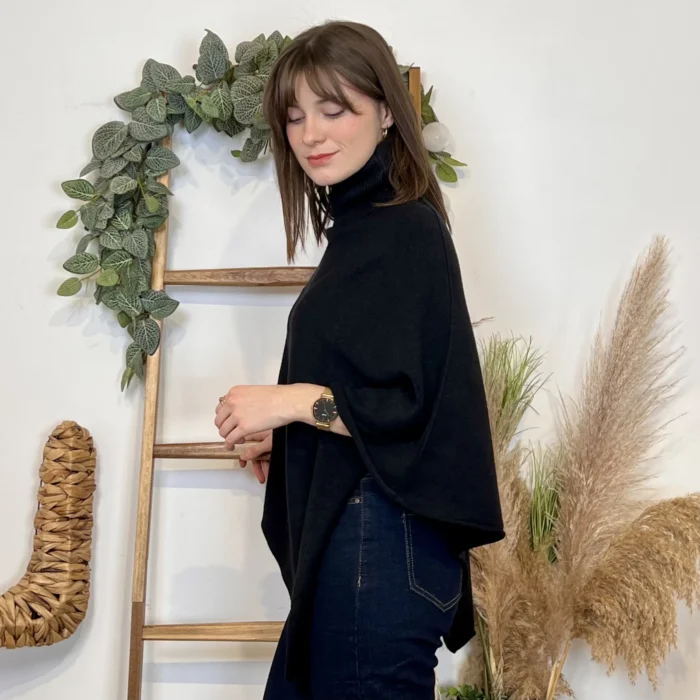 Poncho col roulé (TU) - noir - taille-unique