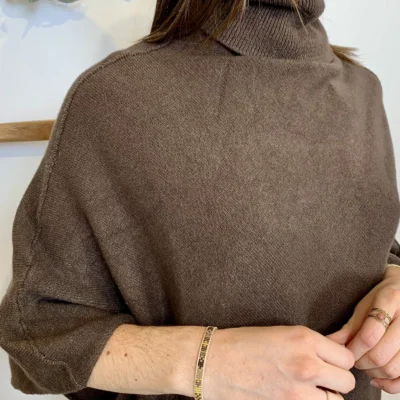 J996 - Poncho col roulé (TU) - marron - taille-unique