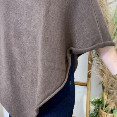 J996 - Poncho col roulé (TU) - marron - taille-unique