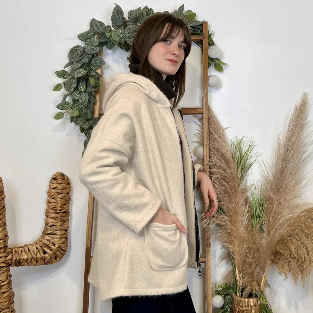 J986 - Manteau à capuche (TU) - beige - taille-unique