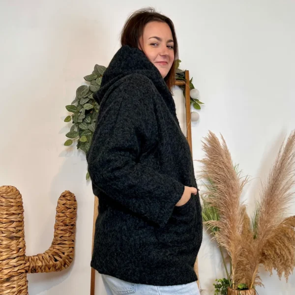 J995 - Manteau à capuche (GT) - noir - taille-unique-grande-taille