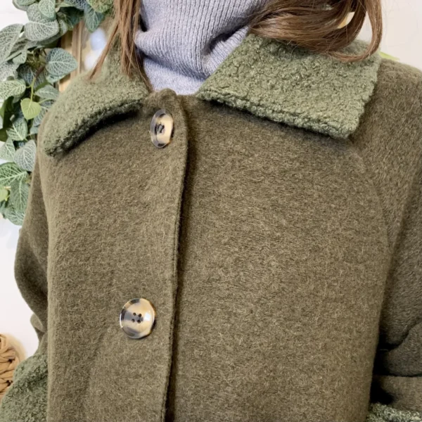 J946 - Manteau bouclettes (TU) - kaki - taille-unique