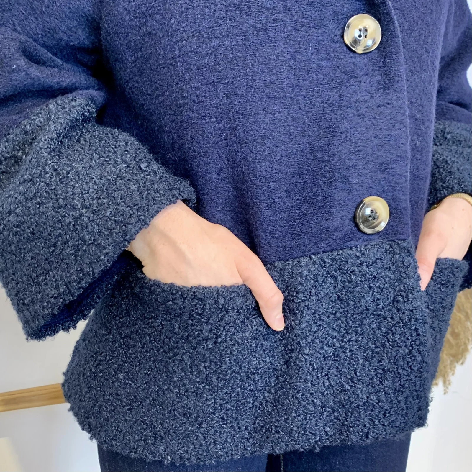 J946 - Manteau bouclettes (TU) - marine - taille-unique