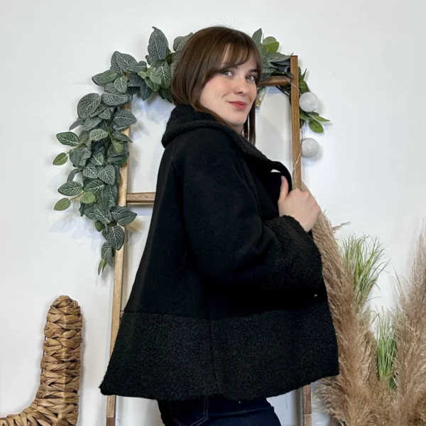 J946 - Manteau bouclettes (TU) - noir - taille-unique