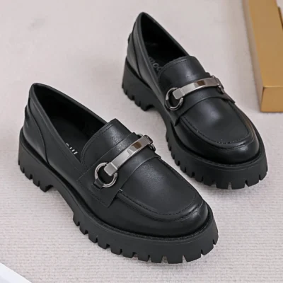 R388- Mocassins semelle crantée - noir - 41