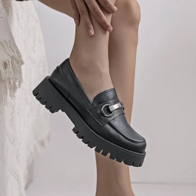 R388- Mocassins semelle crantée - noir - 41