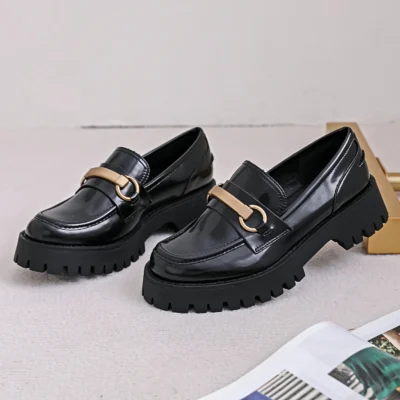 R388- Mocassins semelle crantée - noir - 41