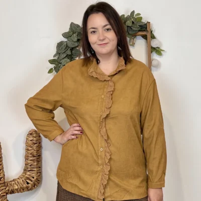 J980 - Chemise à volants (T44-T52) - camel - 52