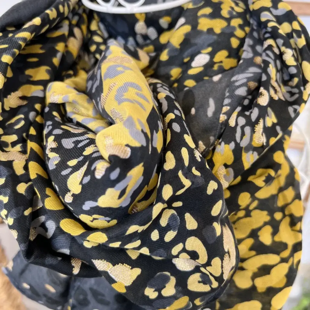 Y470 - Foulard léopard