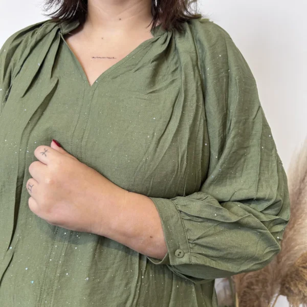 J958 - Blouse pailletée col V (T44-T52) - kaki - 58