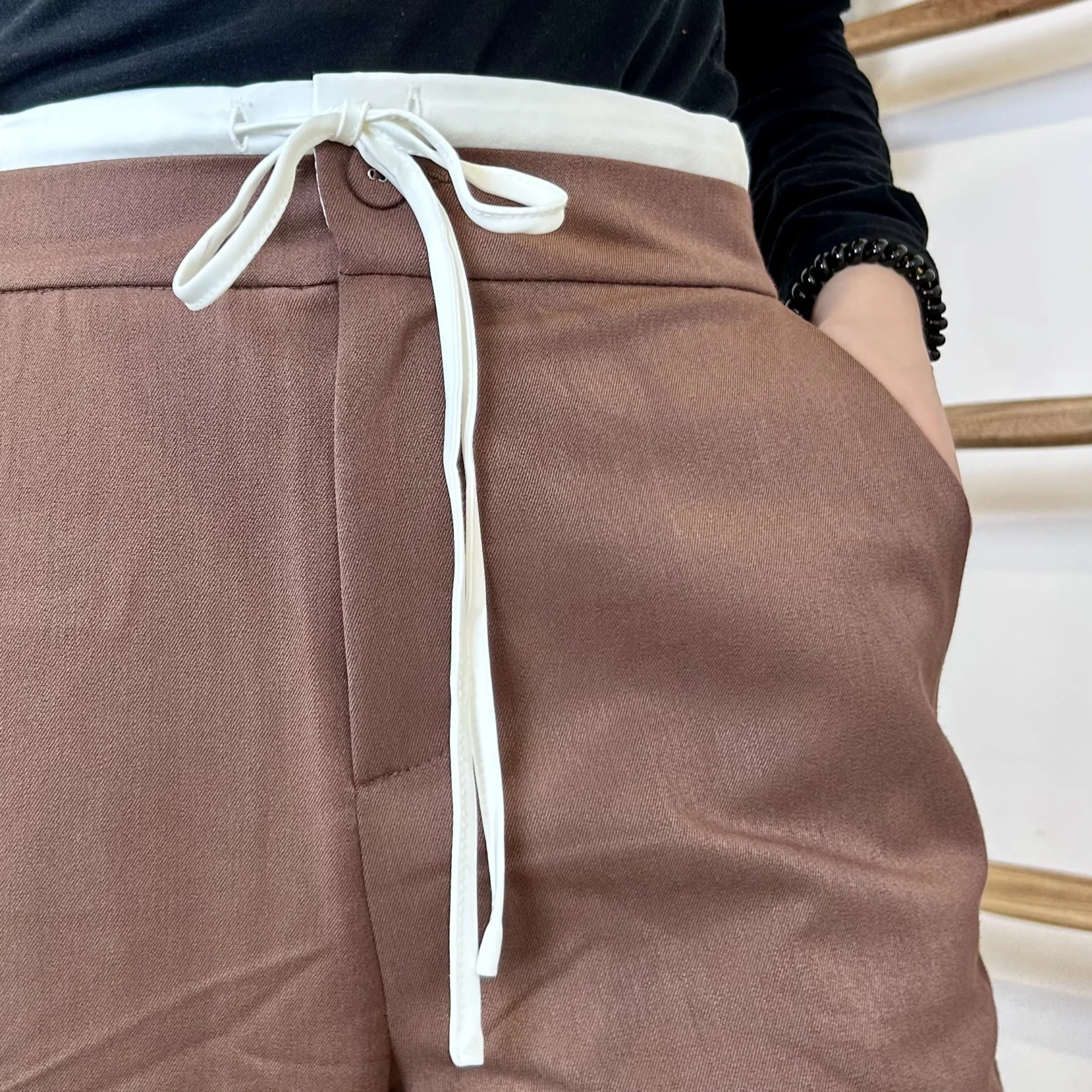 M800 - Pantalon avec bande blanche (T36-T40) - marron - 40