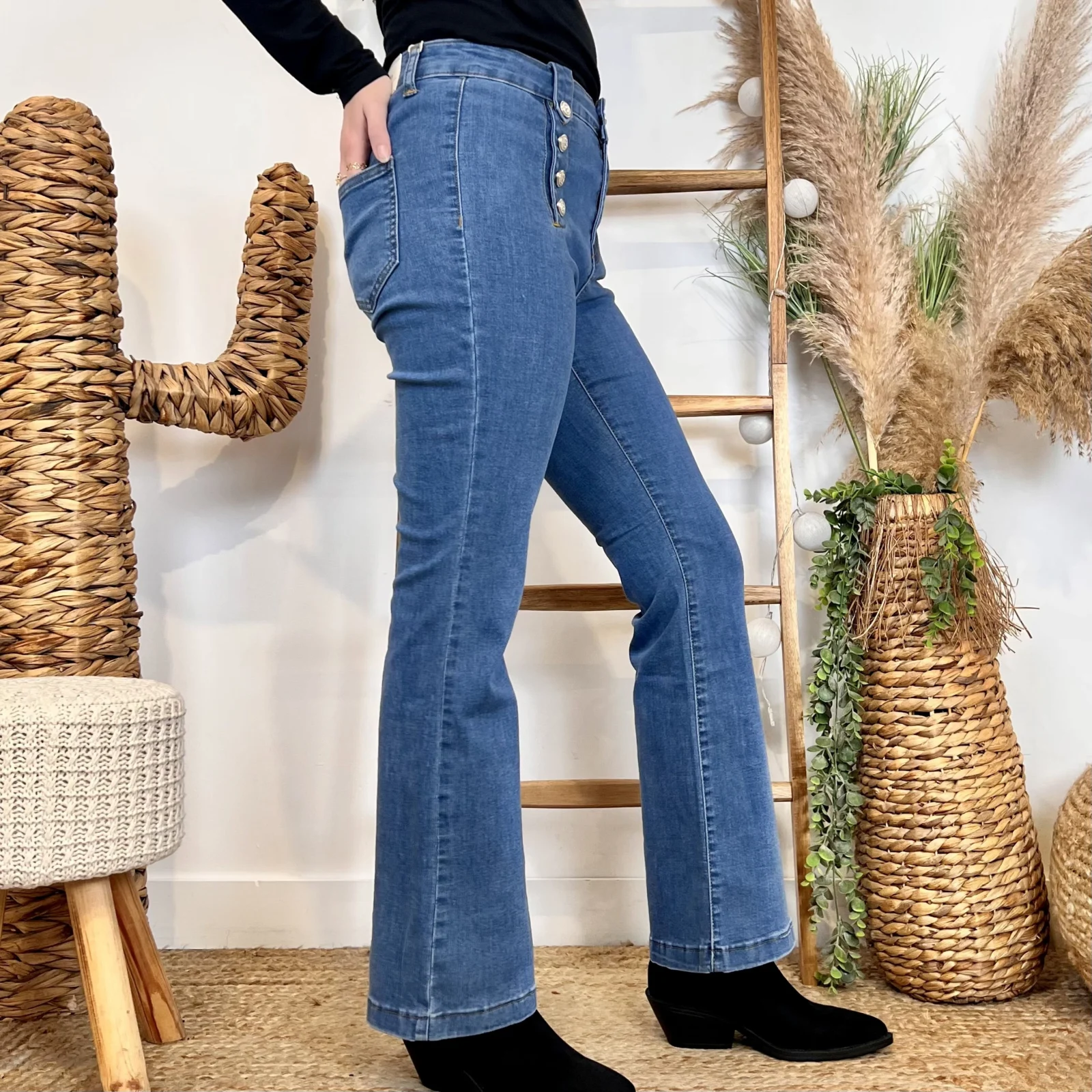 W132 - Jean Flare avec boutons (T36-T44) - denim - 44