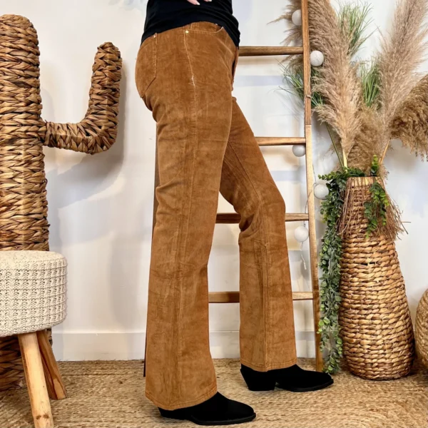 W136- Jean Bootcut Velours (T36-T44) - camel - 44