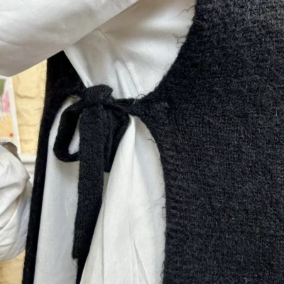 I816 - Pull sans manches nœuds (TU) - noir - taille-unique