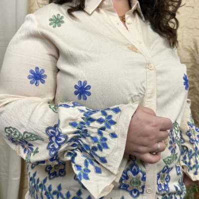 J788 - Chemise brodée fleurie (T40-T48) - beige - 48