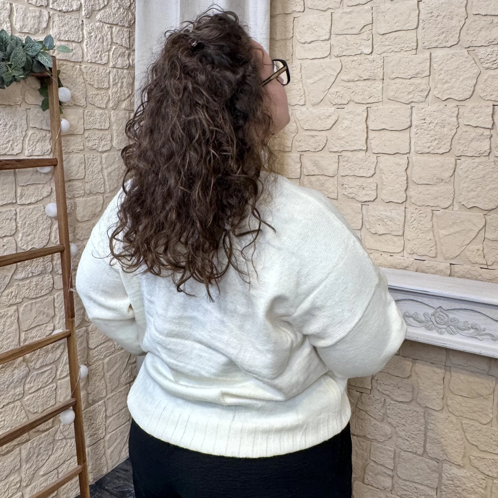 J787- Pull maille fleurs (T40- 48) - ecru - 48