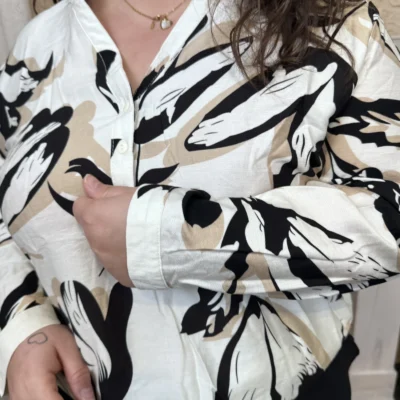 J806- Blouse florale (T44 T52) - noir - 52