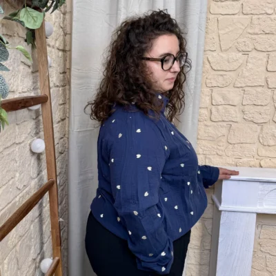 J772 - Chemise petits cœurs (T40-T48) - marine - 48