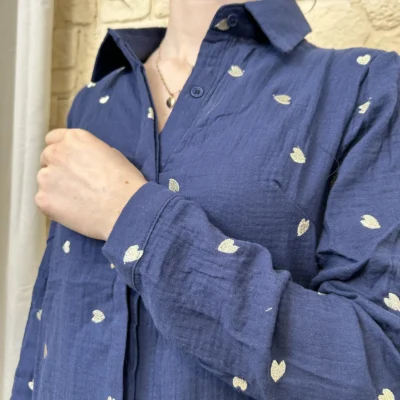 I803 - Chemise petits coeurs (T36-T38) - marine - 42