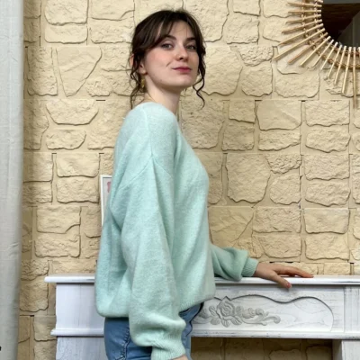 I776 - Pull col V en maille douce - vert-pale - taille-unique