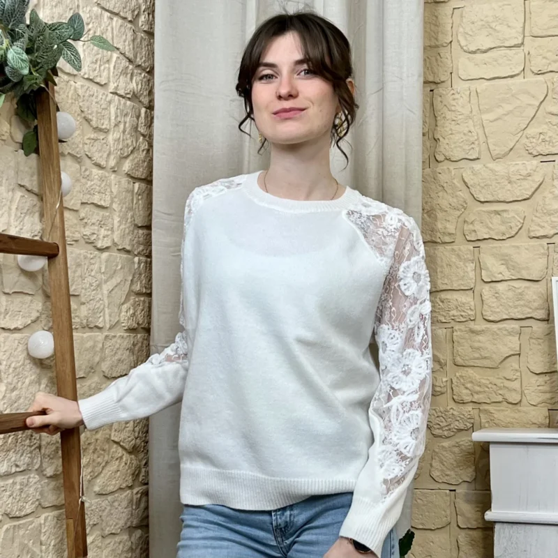 I771 - Pull manche brodée (TU) - ecru - taille-unique