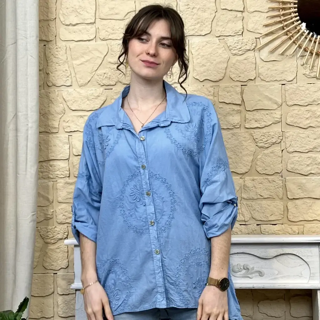 I722 - Chemise brodée (TU)