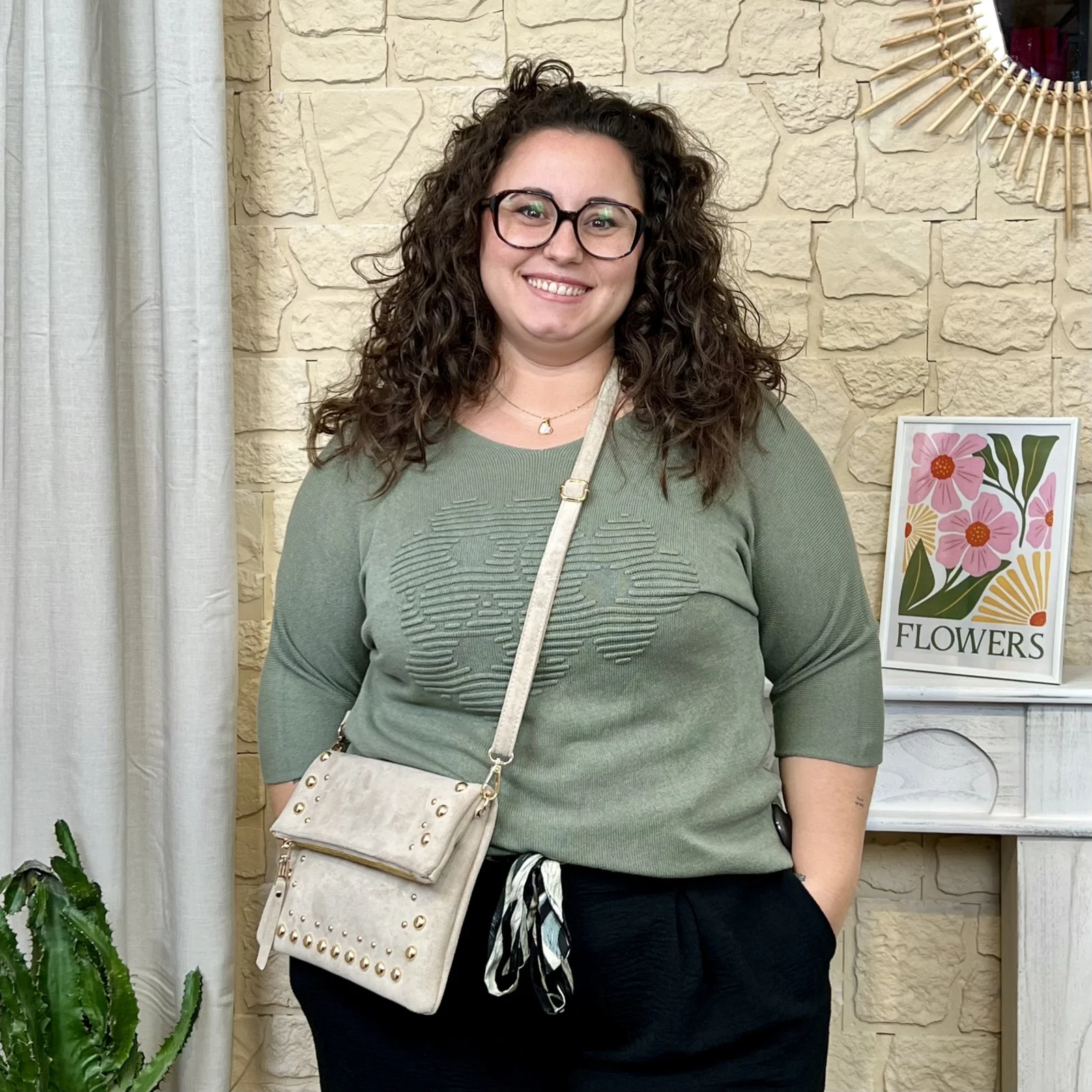 J727 - Pull fleur uni (GT) - kaki - taille-unique-grande-taille