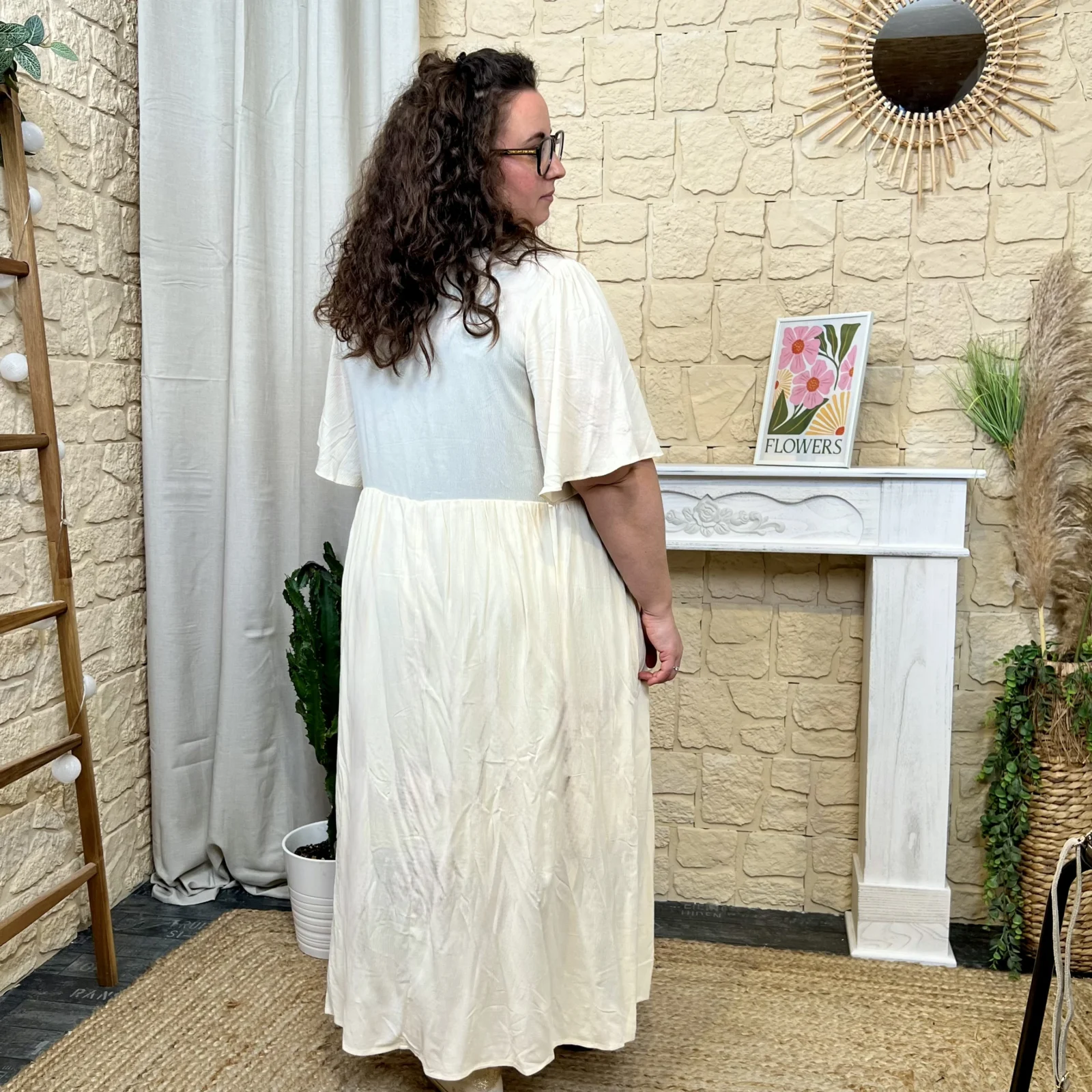 J723 - Robe longue broderies (T40-T48) - beige - 48