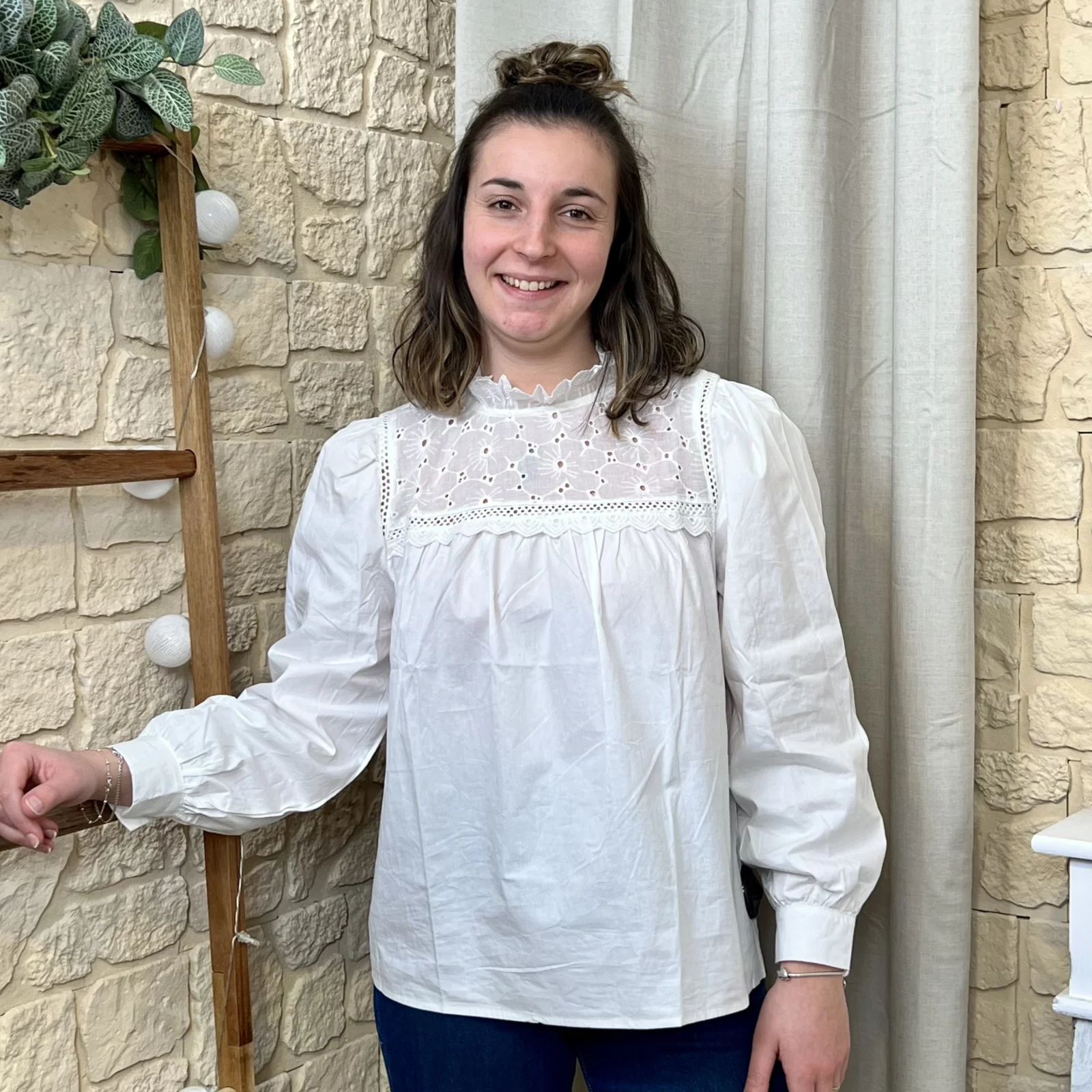 I702 - Blouse brodée (T36-T40) - blanc - 40