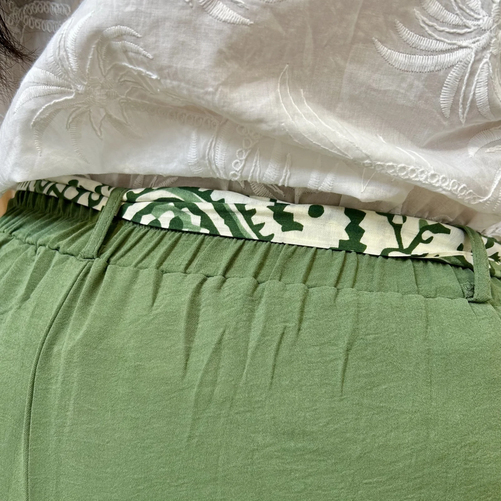 J715 - Pantalon fluide uni (T40-T48) - kaki - 48